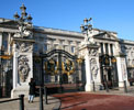 http://photosdelondres.com/grille-buckingham-palace
